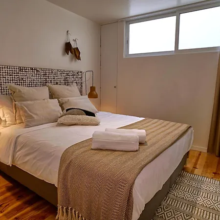 Try Mouraria Лісабон