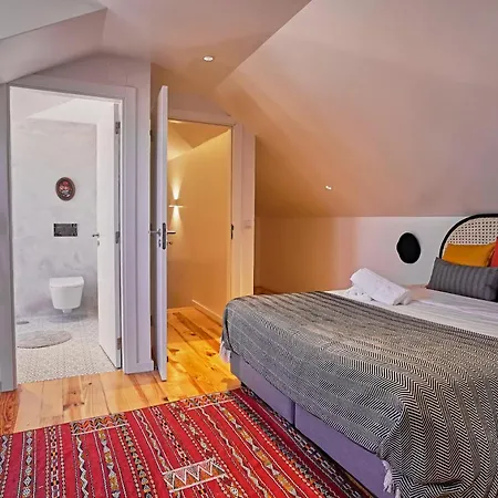 Try Mouraria Лісабон