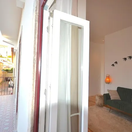 Апартаменти Try Mouraria *