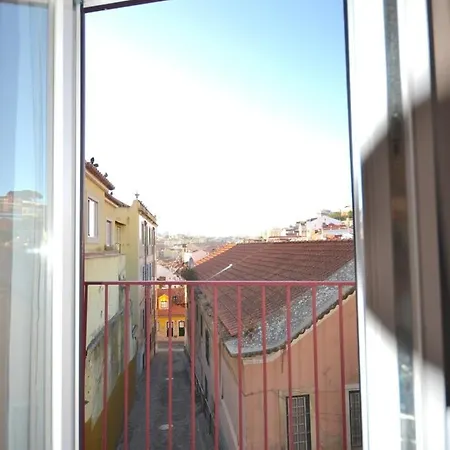 Try Mouraria Апартаменти